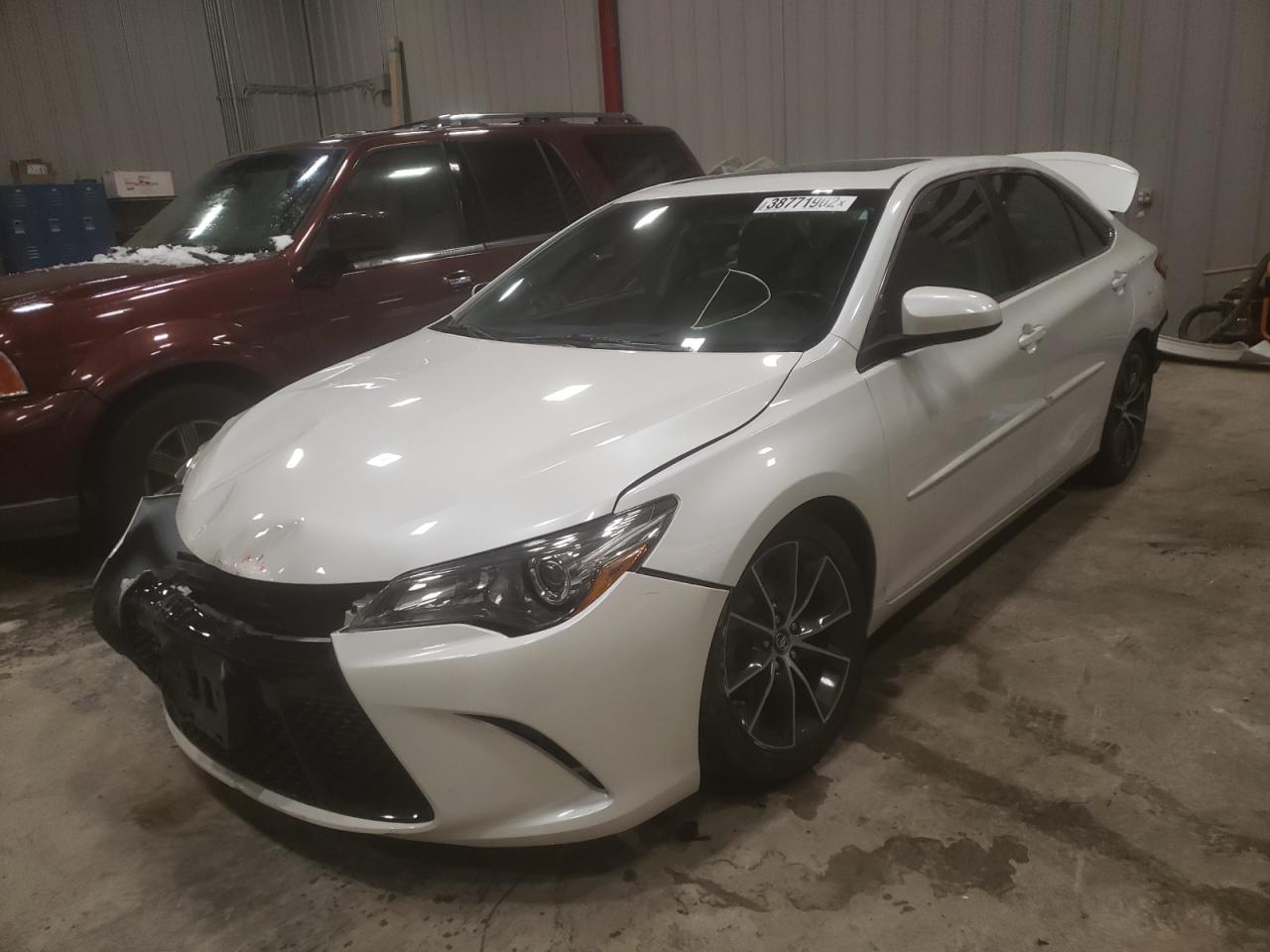 Photo 2 from auction – 2016 TOYOTA CAMRY LE with VIN 4T1BF1FKXGU573198