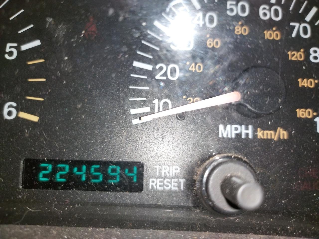 Photo 8 from auction – 2000 JEEP CHEROKEE S with VIN 1J4FF48S0YL187220