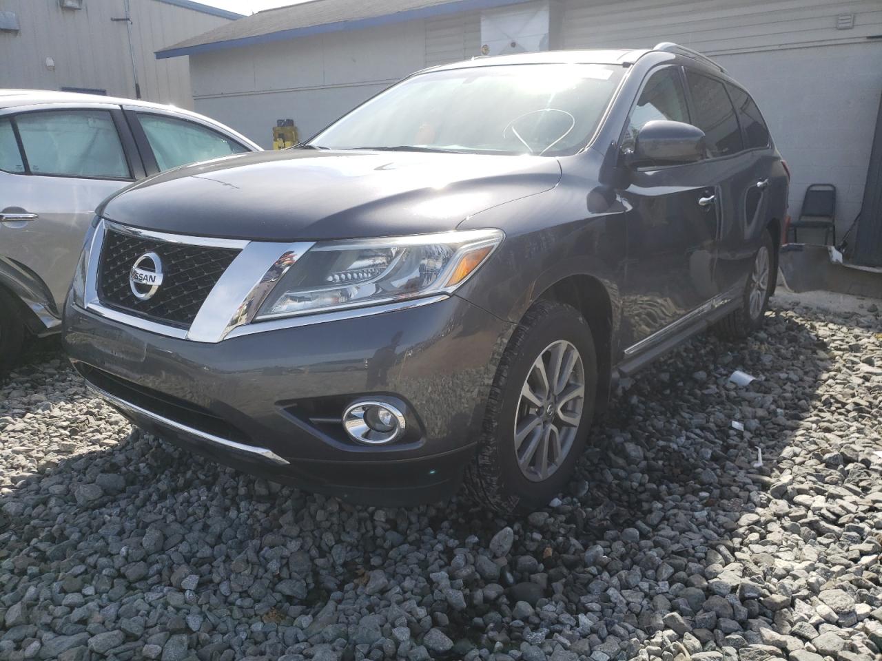 Photo 2 from auction – 2013 NISSAN PATHFINDER with VIN 5N1AR2MM4DC676728