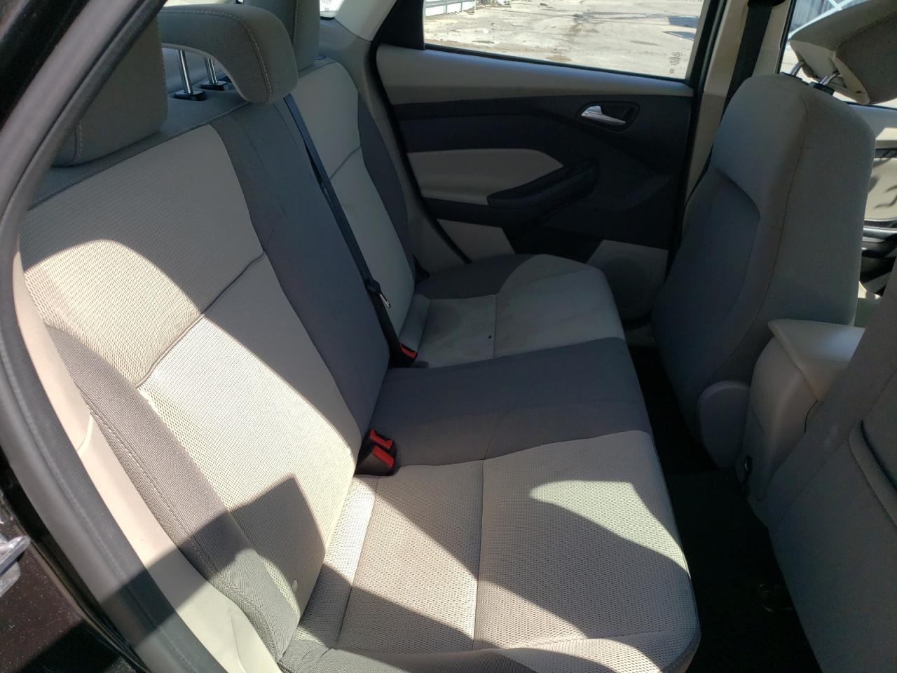 Photo 6 from auction – 2012 FORD FOCUS SE with VIN 1FAHP3F21CL461936