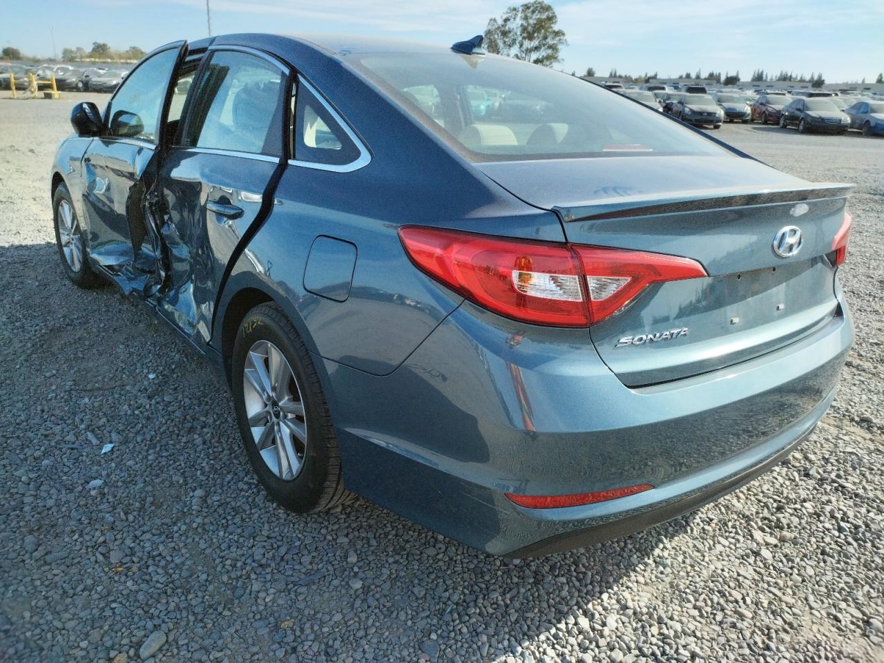Photo 3 from auction – 2016 HYUNDAI SONATA SE with VIN 5NPE24AFXGH326671