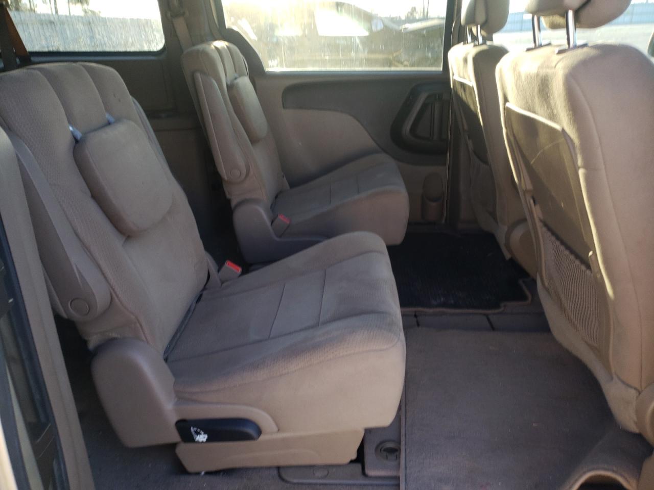 Photo 6 from auction – 2012 CHRYSLER TOWN & COU with VIN 2C4RC1BG9CR145384
