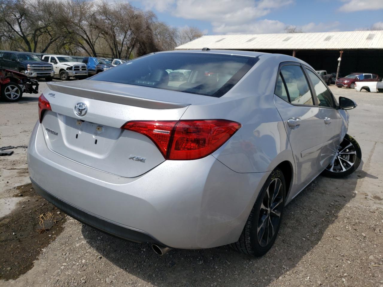 Photo 4 from auction – 2018 TOYOTA COROLLA L with VIN 5YFBURHE6JP766131