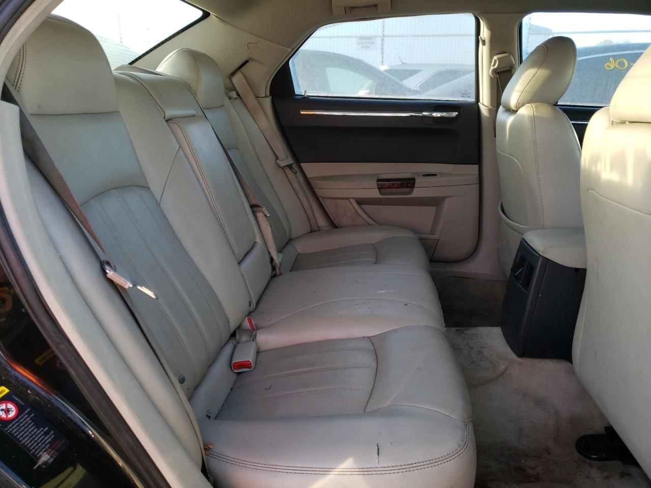 Photo 6 from auction – 2006 CHRYSLER 300C with VIN 2C3LA63HX6H159390