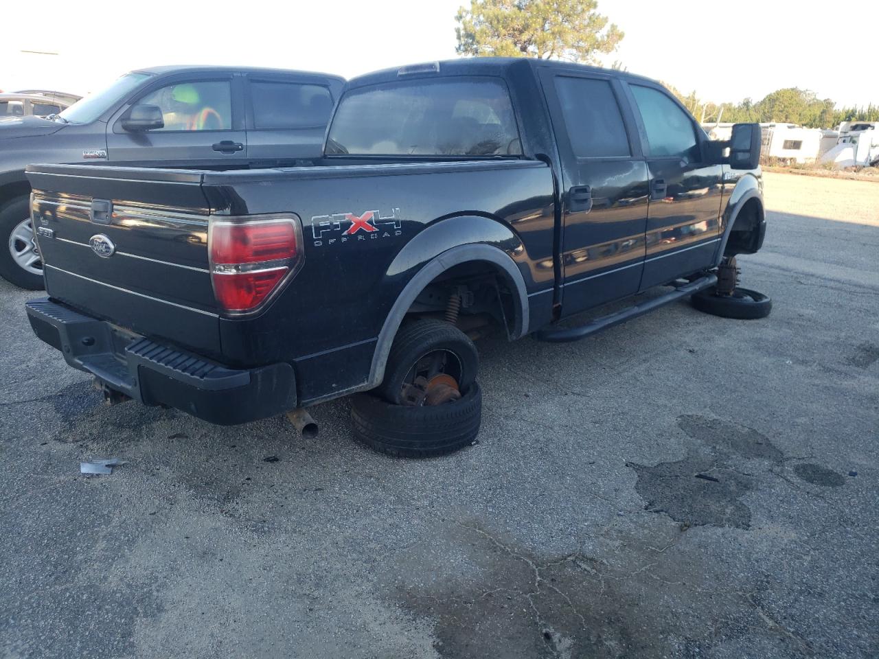 Photo 4 from auction – 2009 FORD F150 SUPER with VIN 1FTPW14V19FA60484