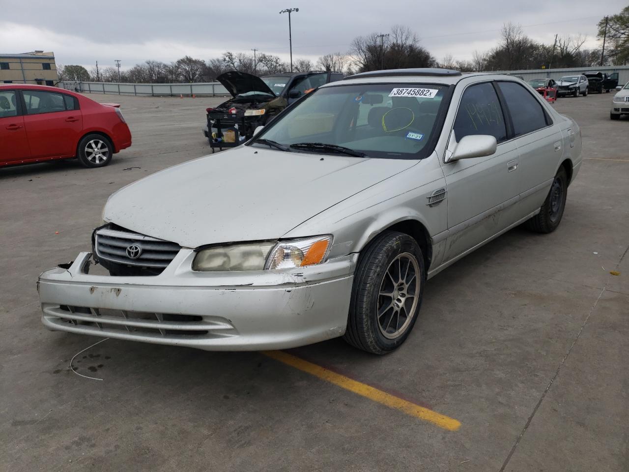 Photo 2 from auction – 2000 TOYOTA CAMRY CE with VIN JT2BG22K2Y0400449