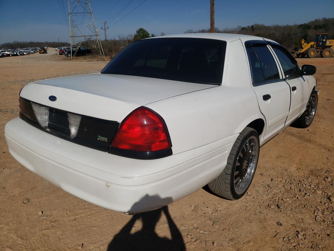 Photo 4 from auction – 2011 FORD CROWN VICT with VIN 2FABP7BV0BX120445