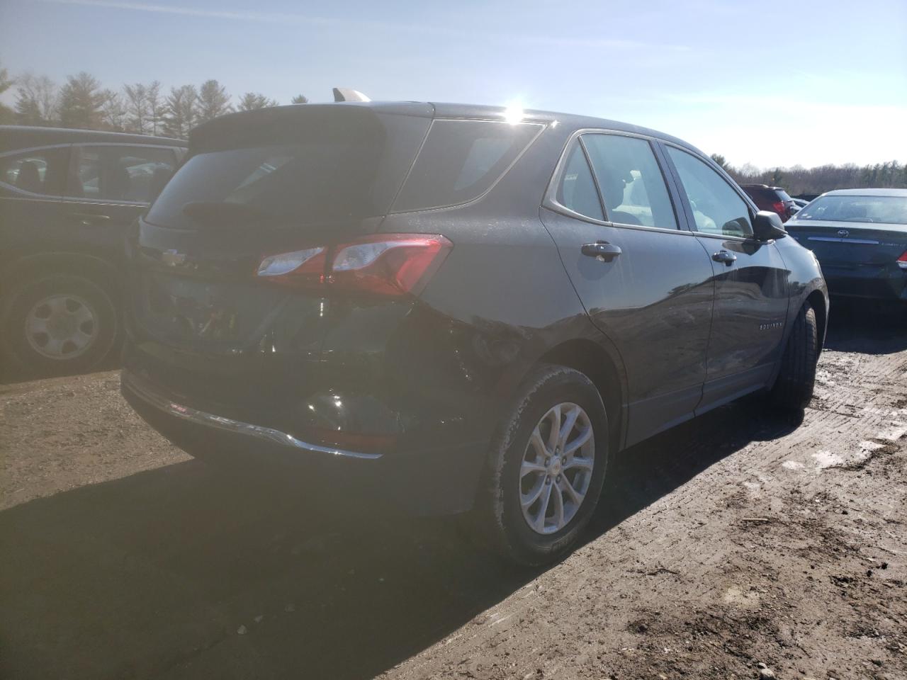 Photo 4 from auction – 2018 CHEVROLET EQUINOX LS with VIN 2GNAXHEV1J6277002
