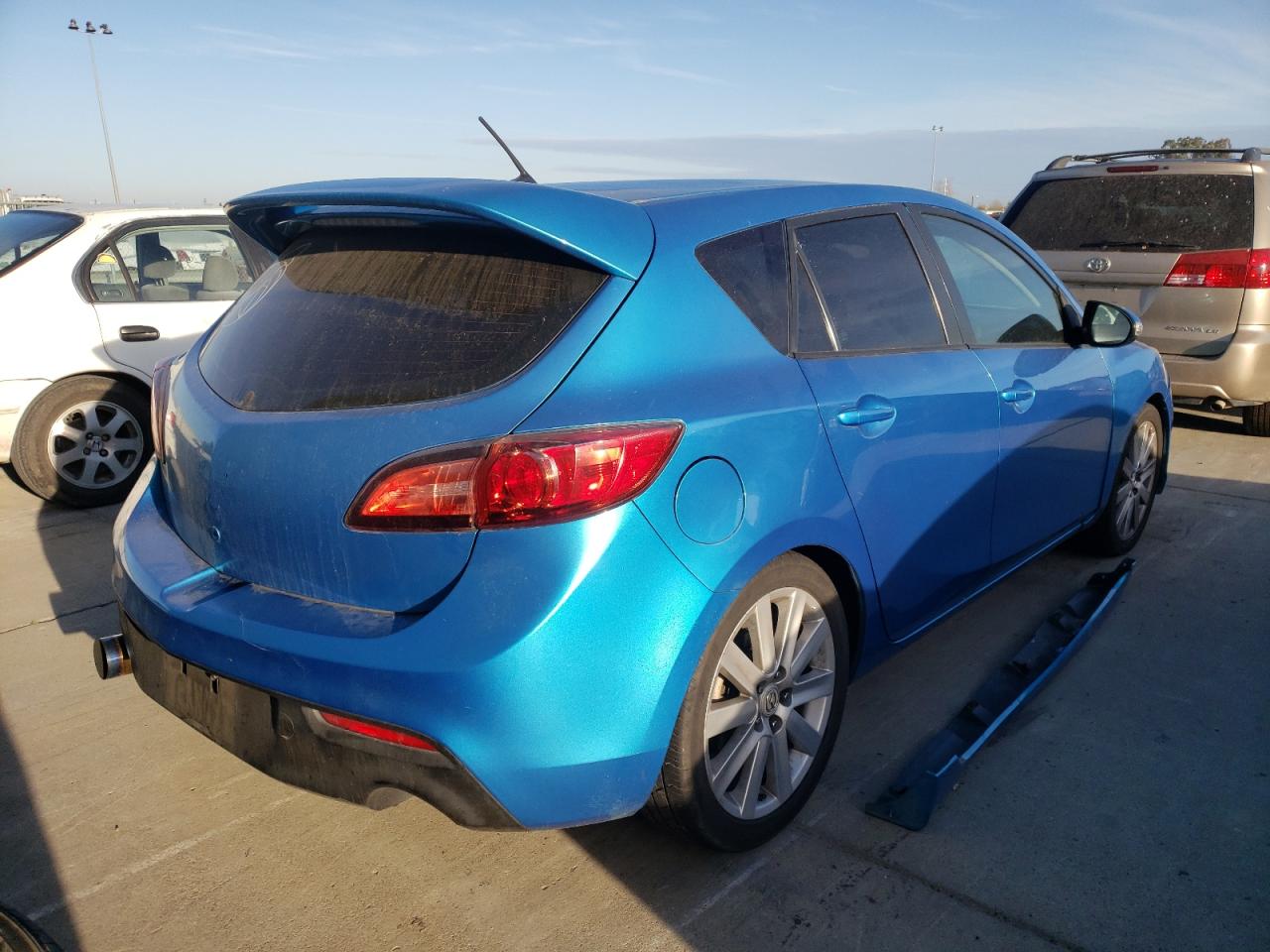 Photo 4 from auction – 2010 MAZDA SPEED 3 with VIN JM1BL1H40A1175664