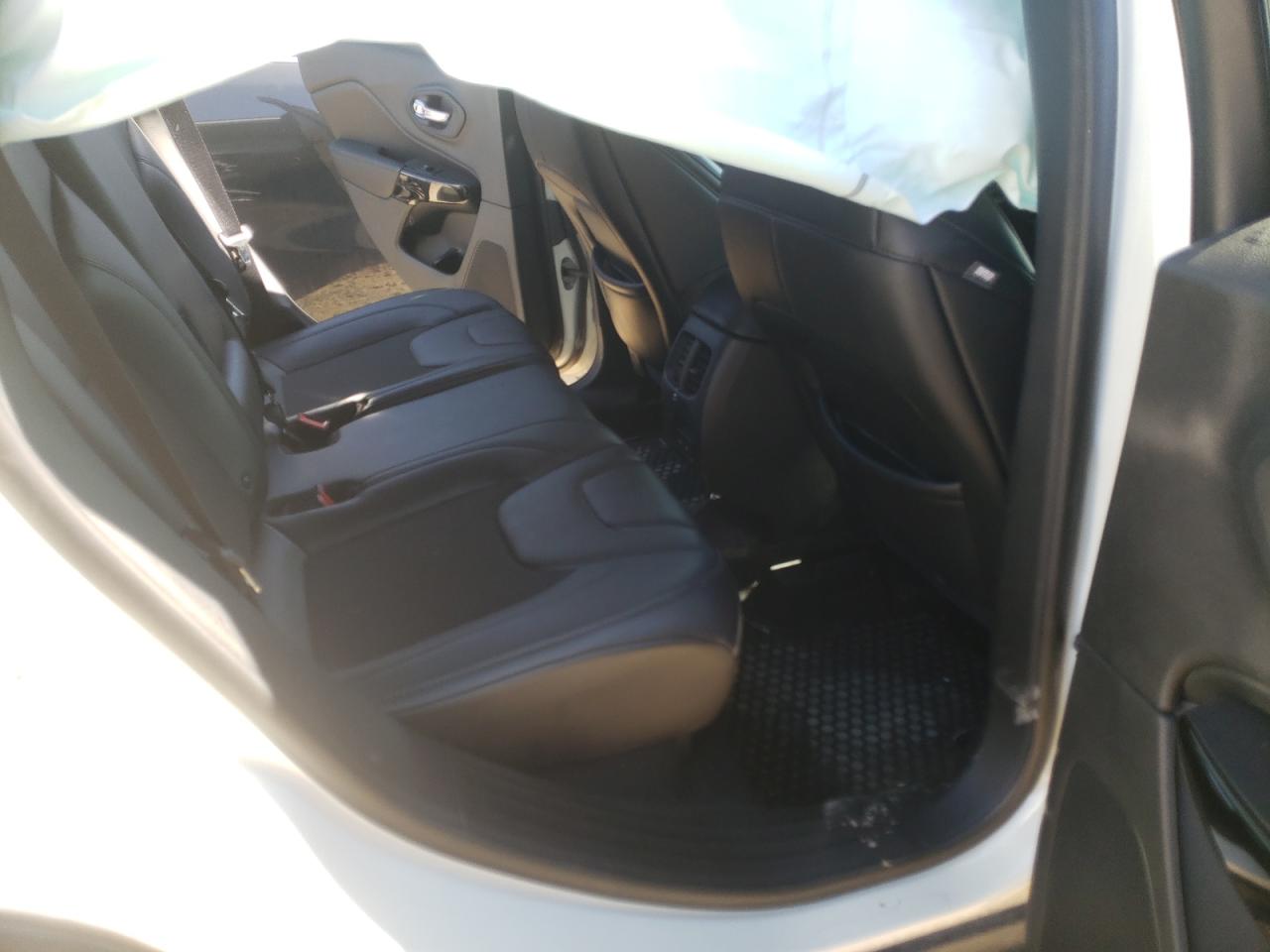 Photo 6 from auction – 2019 JEEP CHEROKEE L with VIN 1C4PJMLB6KD436587