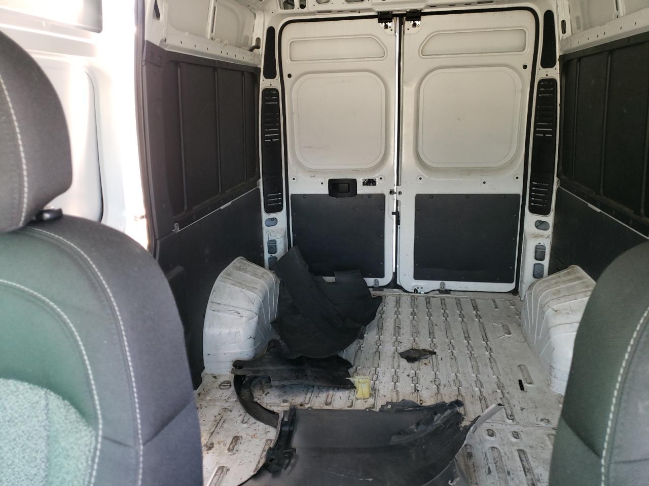 Photo 6 from auction – 2019 RAM PROMASTER with VIN 3C6TRVCG3KE521580