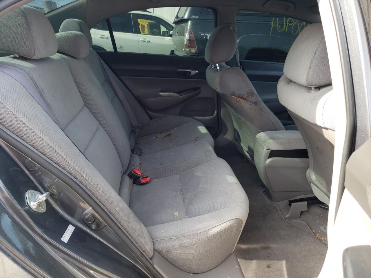 Photo 6 from auction – 2011 HONDA CIVIC LX with VIN 19XFA1F5XBE044629
