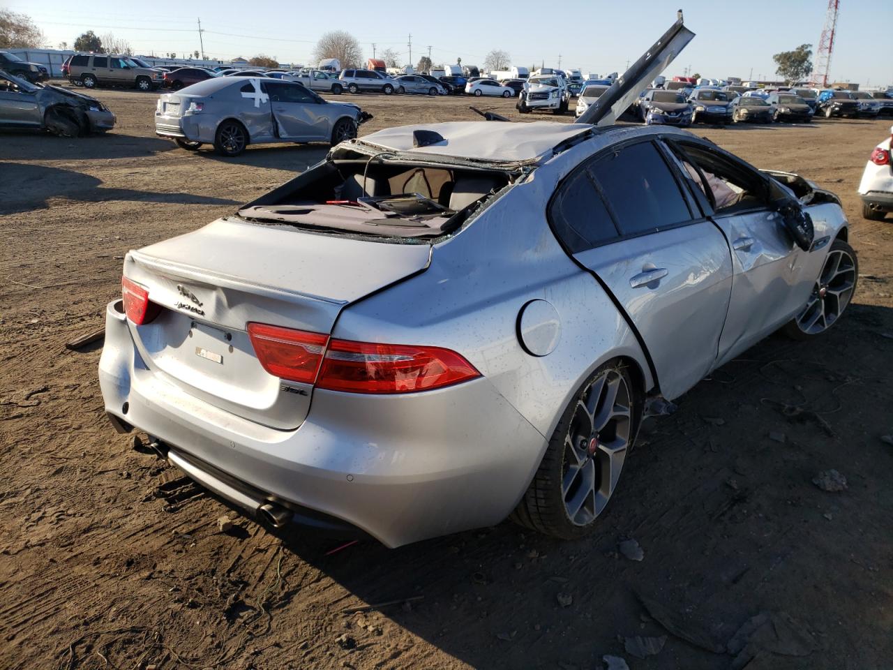 Photo 4 from auction – 2017 JAGUAR XE R - SPO with VIN SAJAF4BV2HA958552