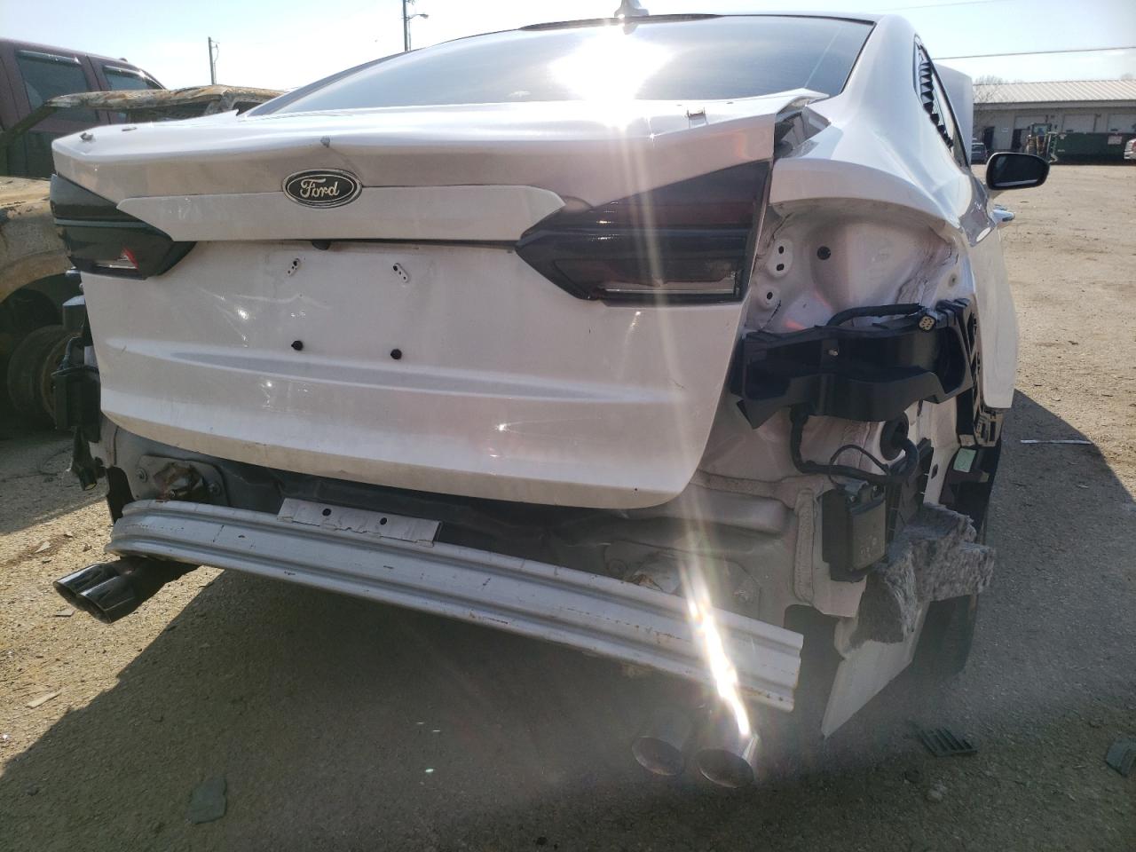 Photo 9 from auction – 2019 FORD FUSION SPO with VIN 3FA6P0VP8KR196290