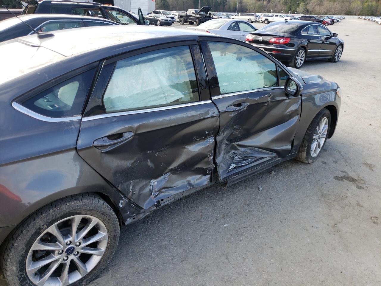 Photo 9 from auction – 2017 FORD FUSION SE with VIN 3FA6P0H73HR369105
