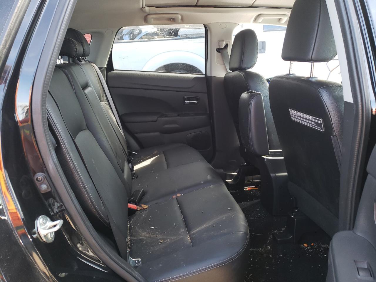 Photo 6 from auction – 2017 MITSUBISHI OUTLANDER with VIN JA4AR4AW5HZ049328