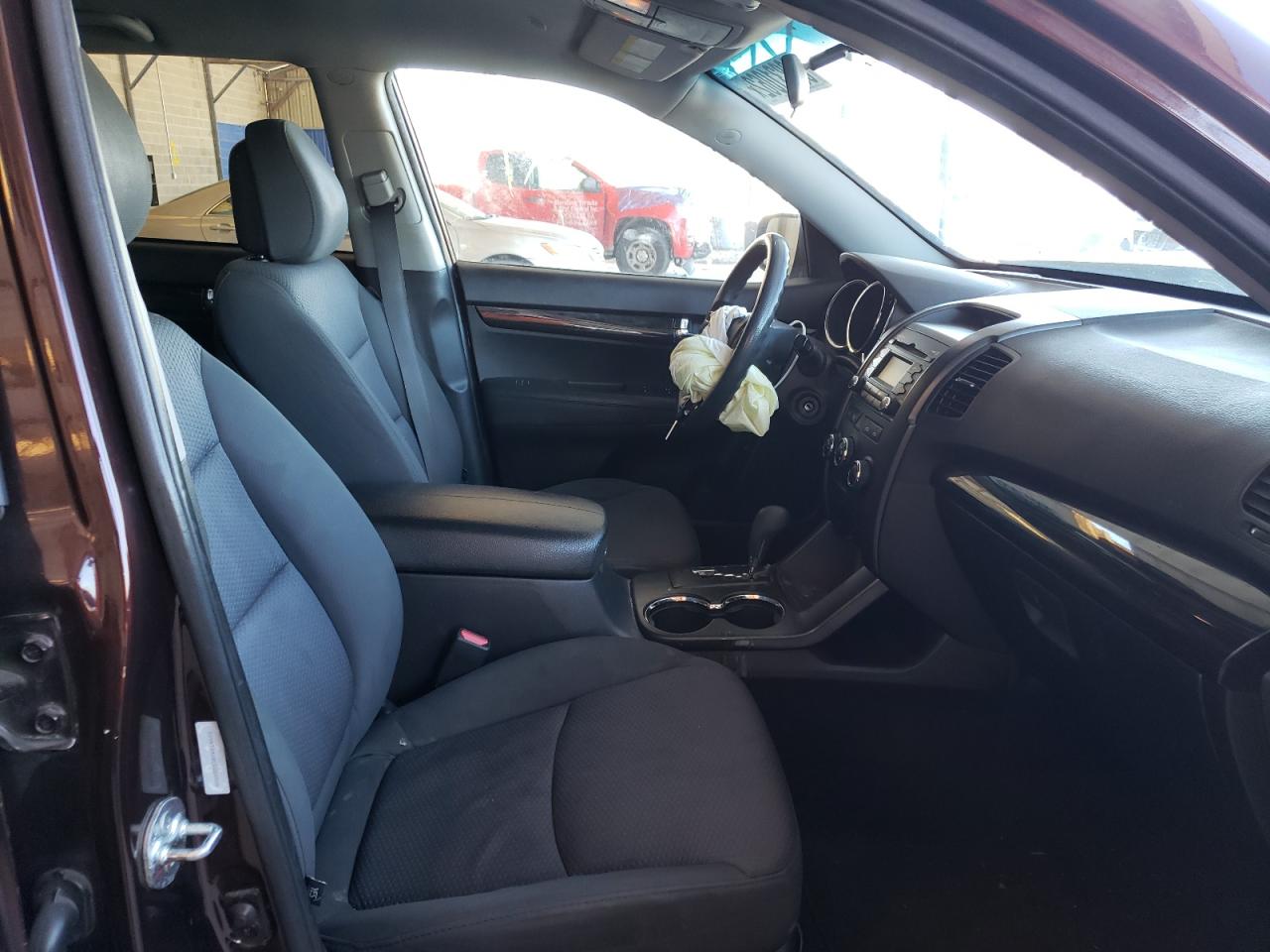 Photo 5 from auction – 2012 KIA SORENTO BA with VIN 5XYKT4A18CG226588