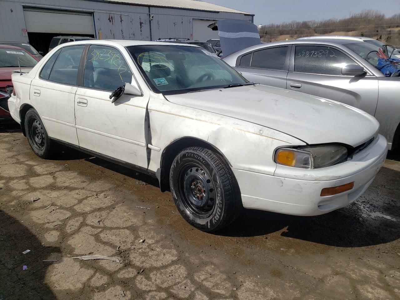 TOYOTA CAMRY LE 1996 with VIN 4T1BF12K7TU871336 - Photo from auction