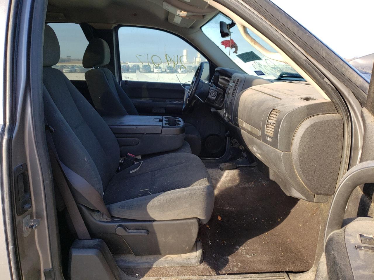 Photo 5 from auction – 2008 GMC SIERRA C15 with VIN 2GTEC190081330677