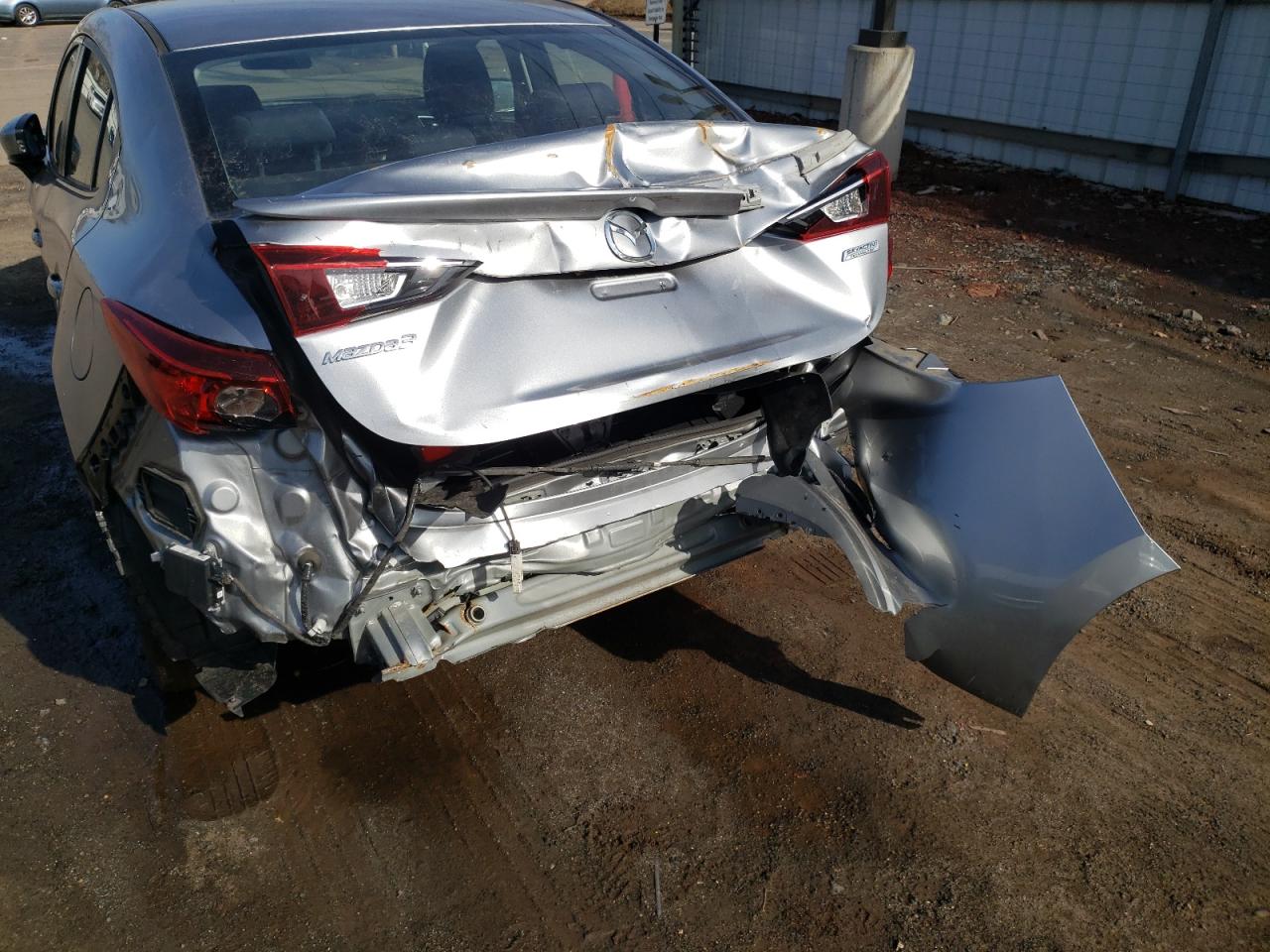 Photo 9 from auction – 2016 MAZDA 3 TOURING with VIN JM1BM1V75G1302851