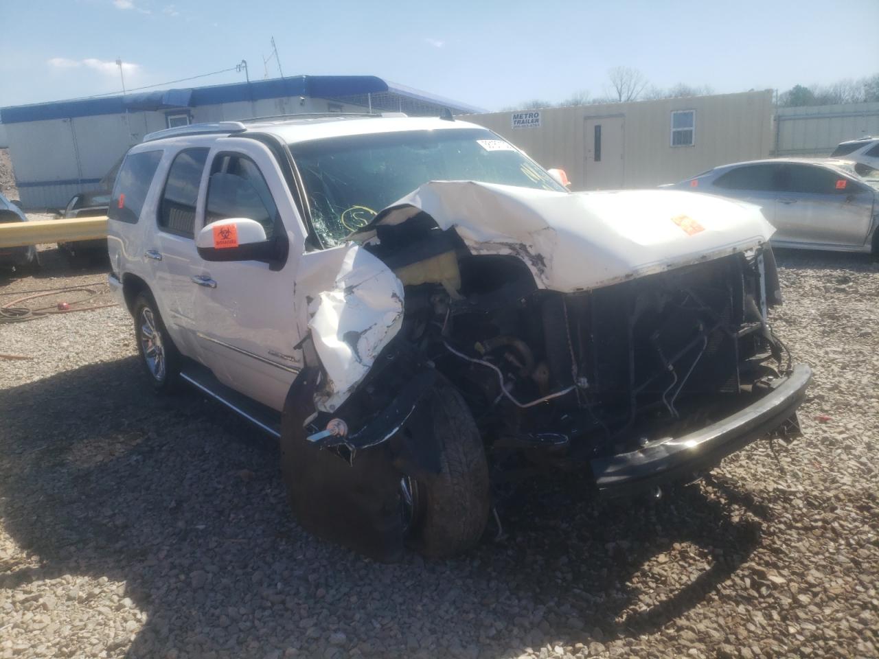 GMC YUKON DENA 2011 with VIN 1GKS1EEF2BR286355 - Photo from auction