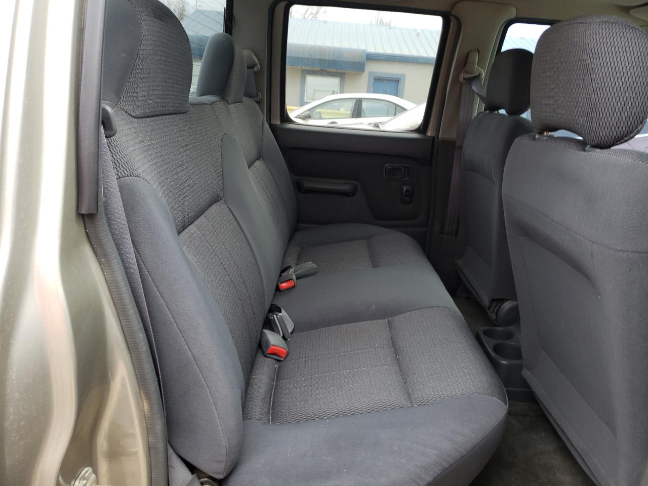 Photo 6 from auction – 2001 NISSAN FRONTIER C with VIN 1N6ED27Y11C331393
