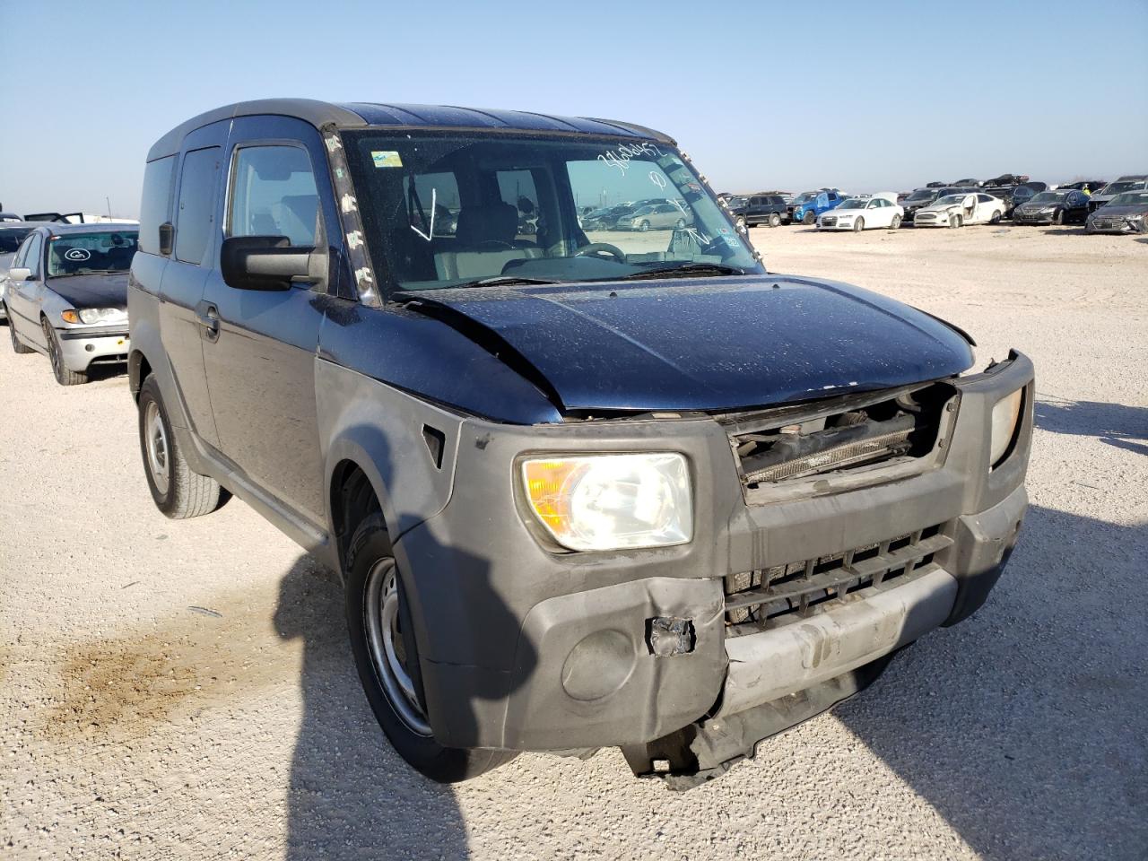HONDA ELEMENT DX 2003 with VIN 5J6YH18203L003386 - Photo from auction