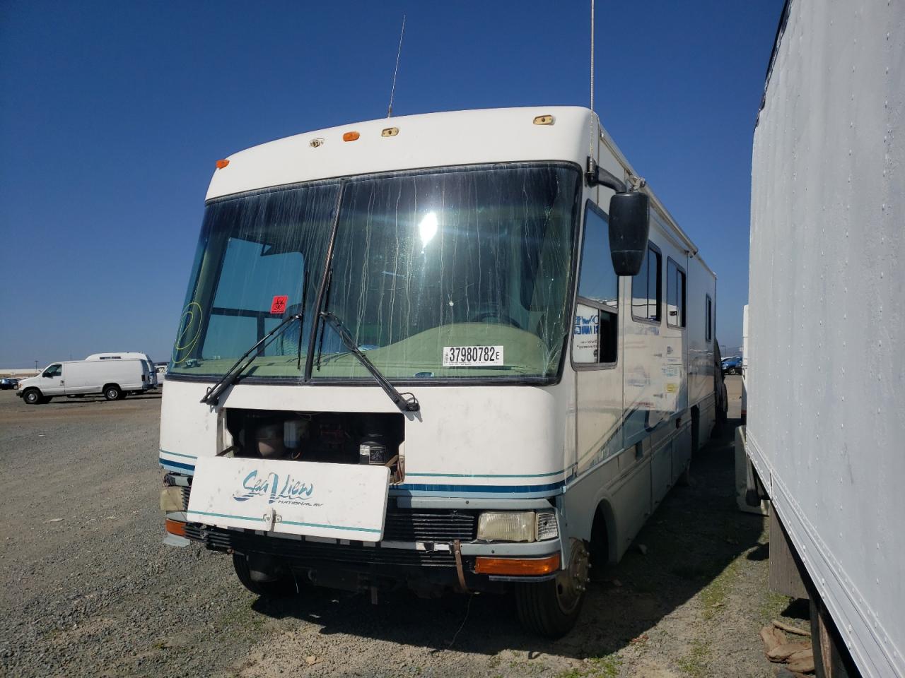Photo 2 from auction – 2000 FORD F550 SUPER with VIN 1FCNF53S8Y0A08471