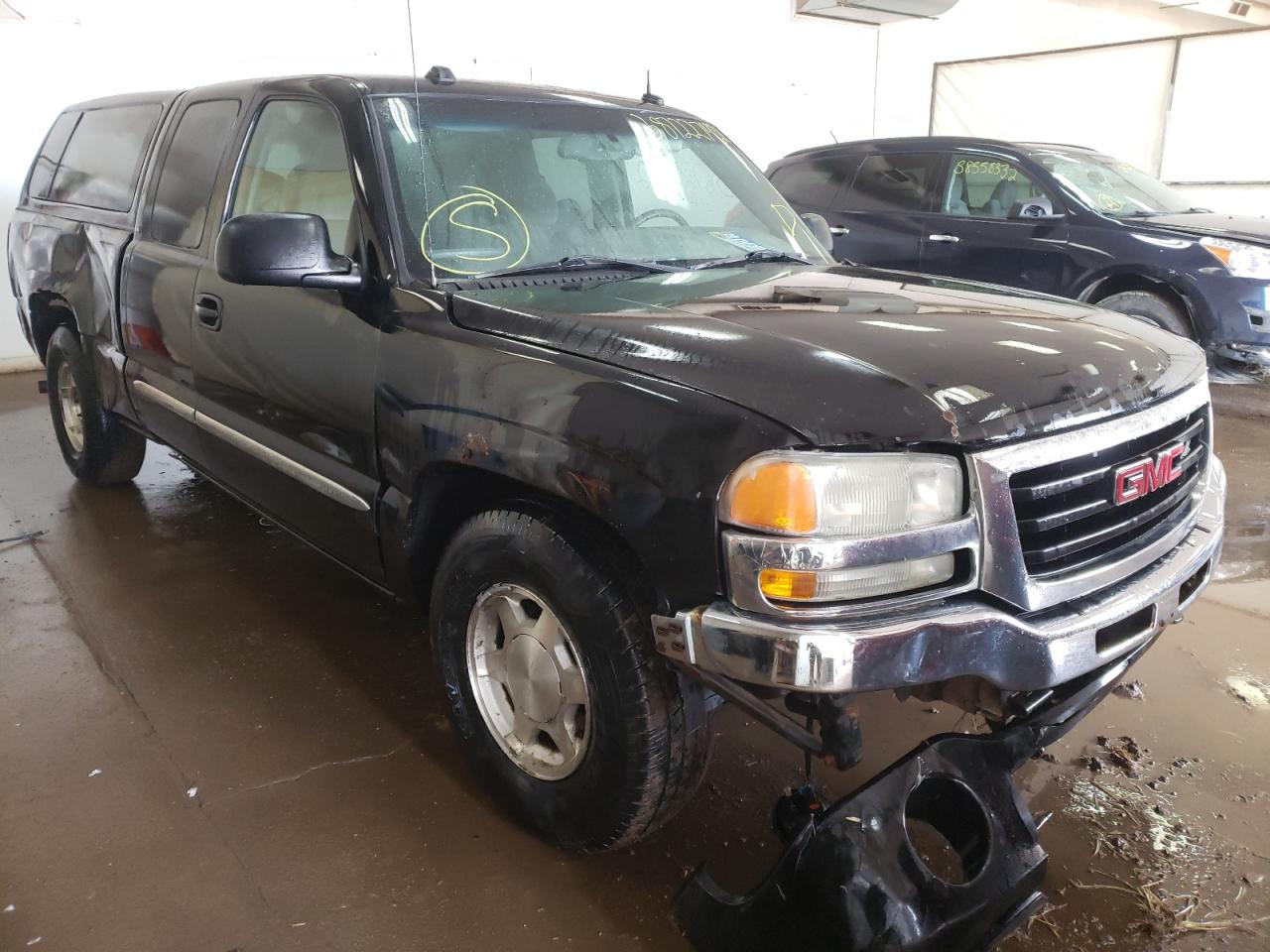 GMC NEW SIERRA 2004 with VIN 2GTEC19T641154822 - Photo from auction