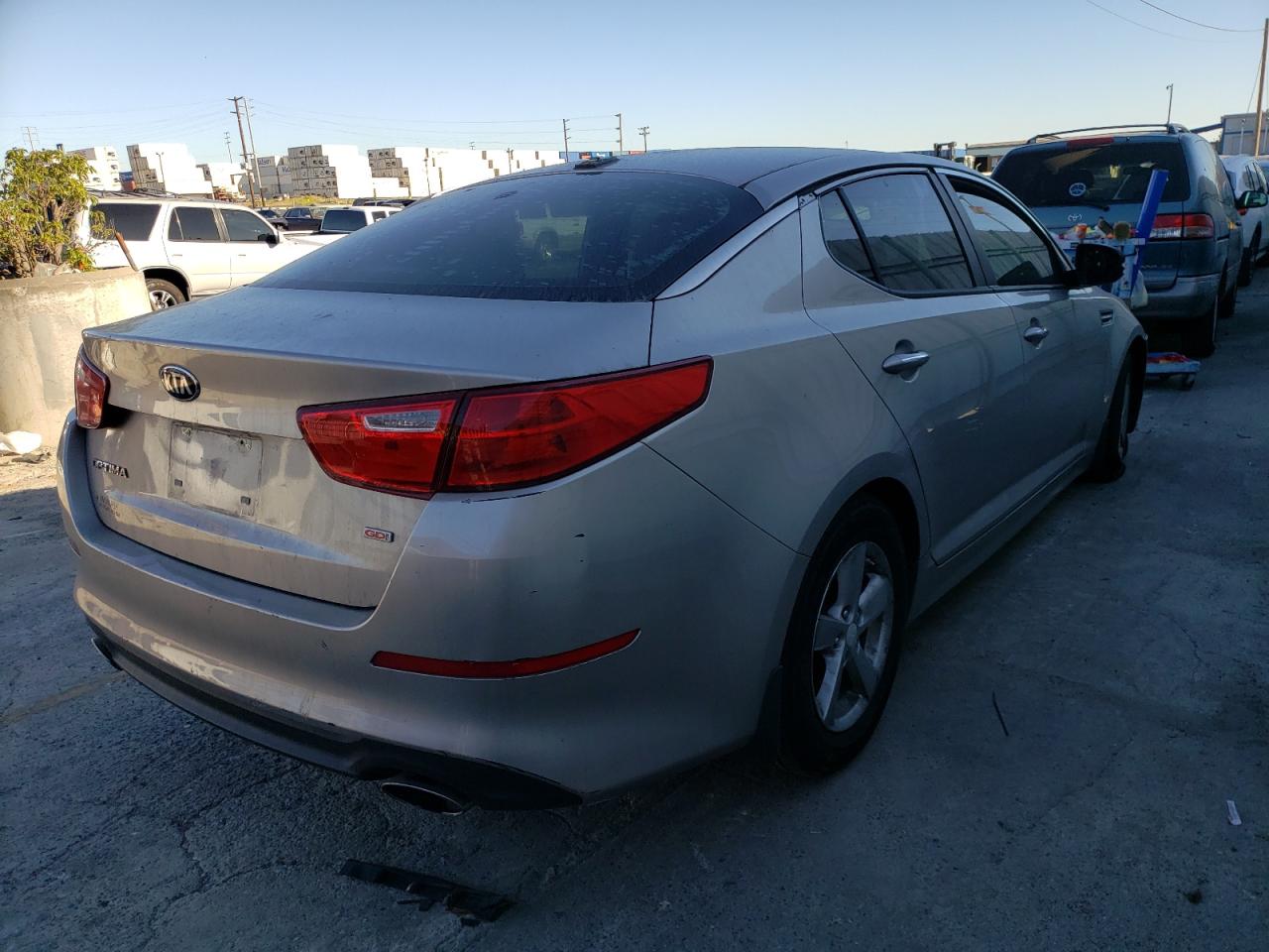 Photo 4 from auction – 2015 KIA OPTIMA LX with VIN 5XXGM4A79FG430056