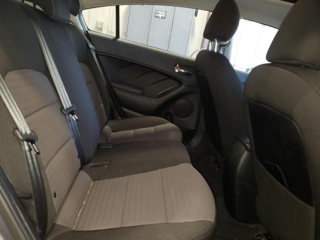 Photo 6 from auction – 2018 KIA FORTE LX with VIN 3KPFL4A7XJE267563