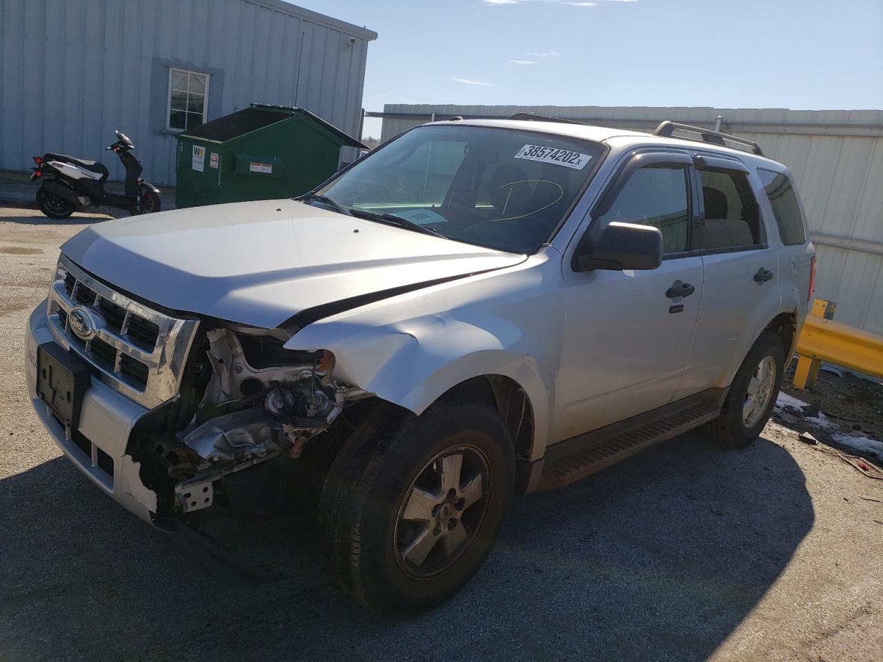 Photo 2 from auction – 2012 FORD ESCAPE XLT with VIN 1FMCU0D72CKA20635