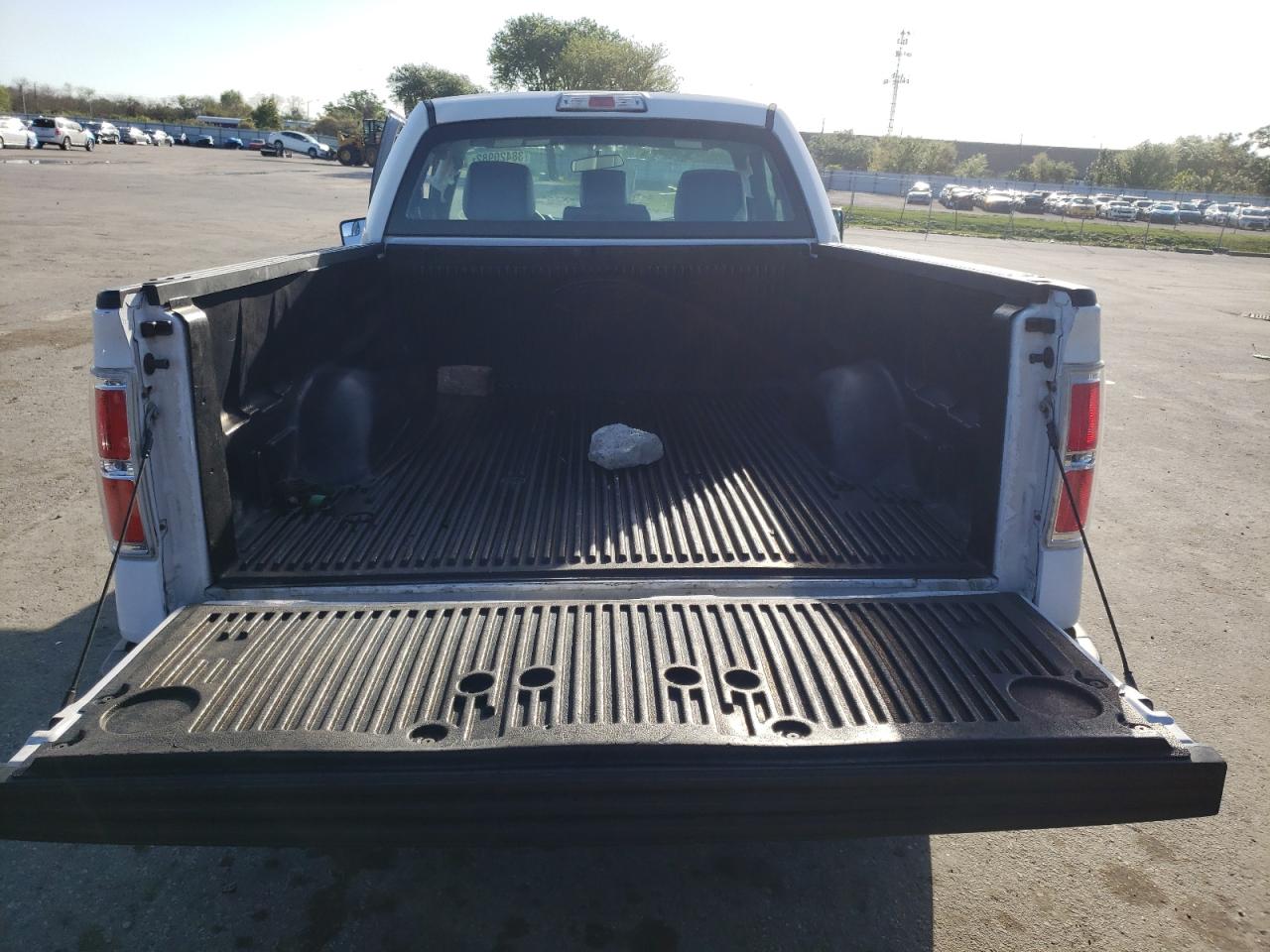 Photo 6 from auction – 2014 FORD F150 with VIN 1FTMF1CM4EKF88128