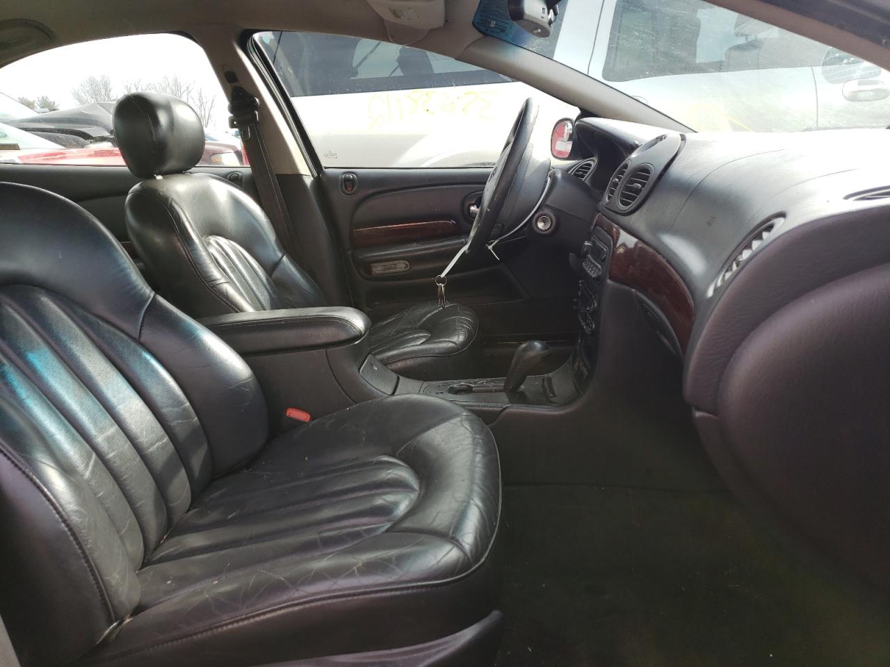 Photo 5 from auction – 1999 CHRYSLER 300M with VIN 2C3HE66G1XH784937