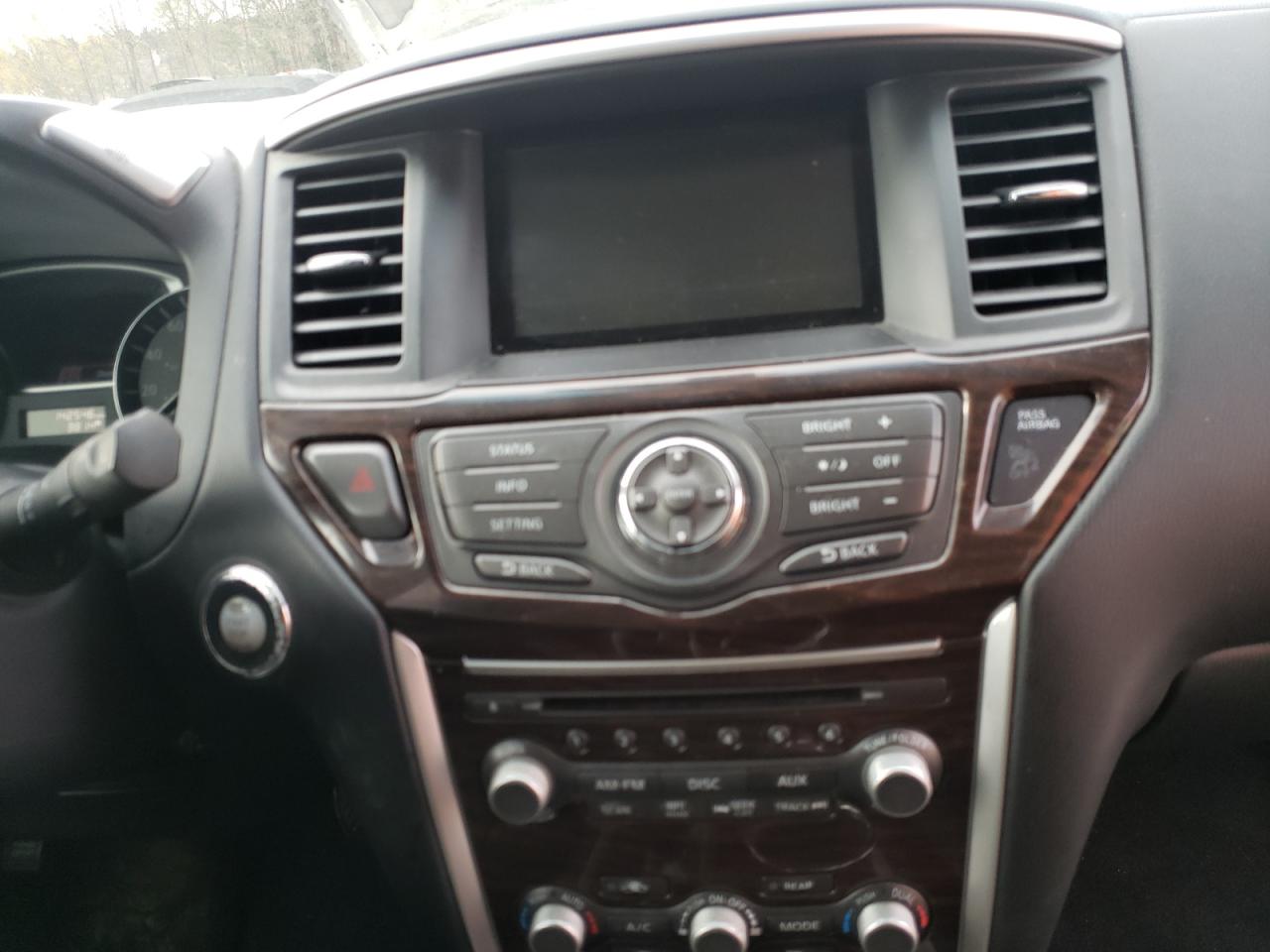 Photo 9 from auction – 2014 NISSAN PATHFINDER with VIN 5N1AR2MN7EC608403