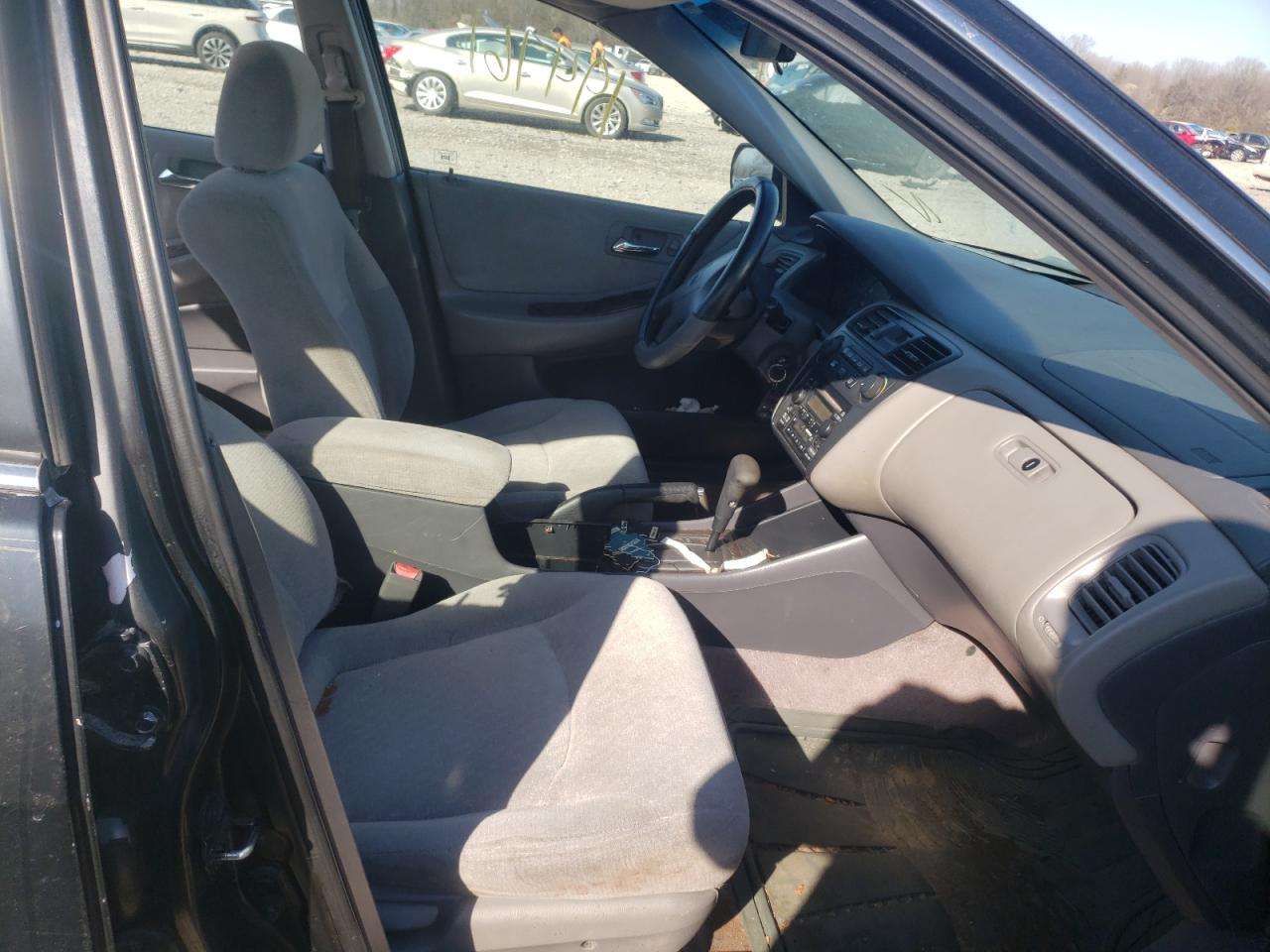 Photo 5 from auction – 2002 HONDA ACCORD with VIN JHMCG56712C014872
