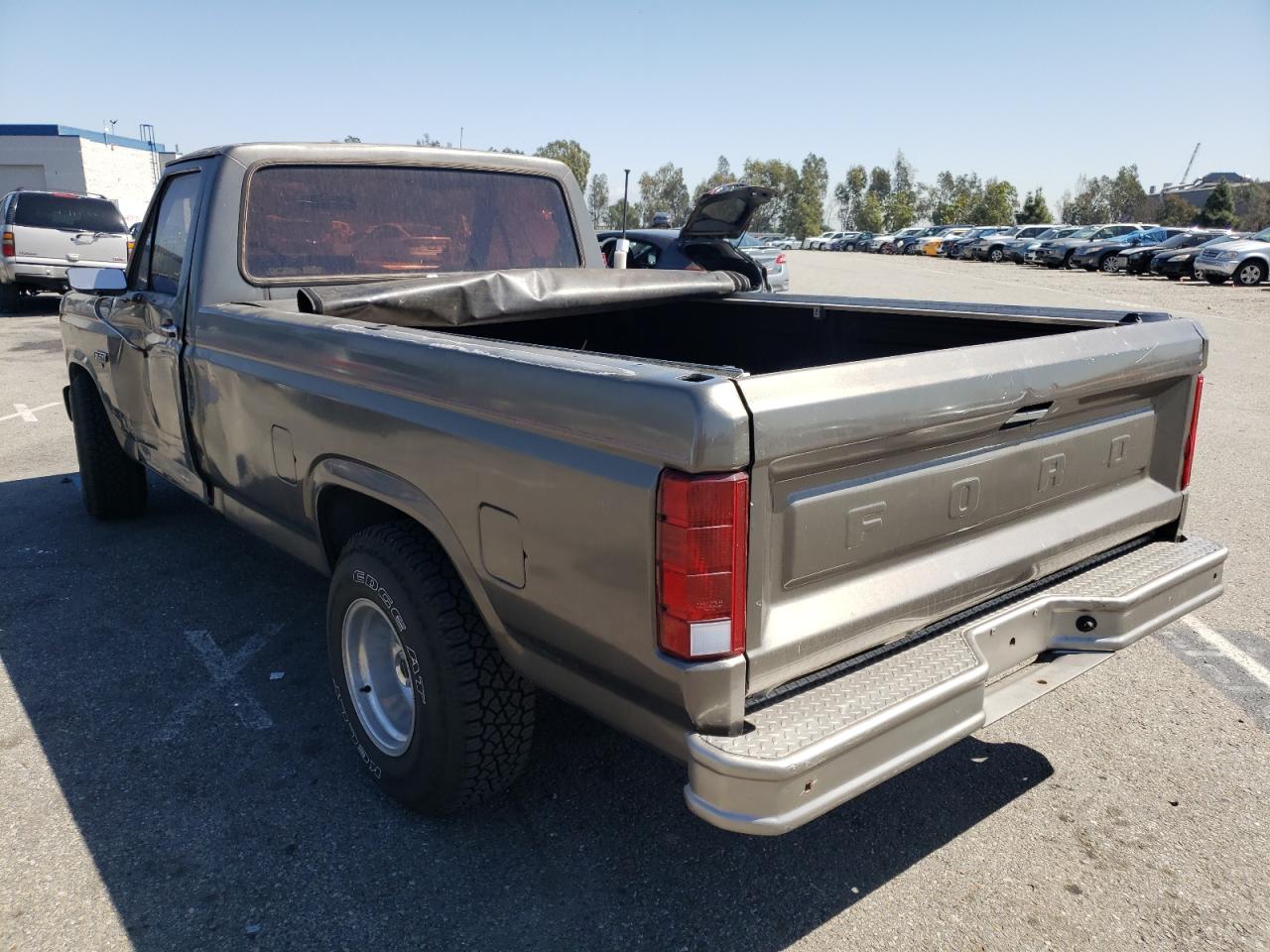Photo 3 from auction – 1984 FORD F150 with VIN 1FTDF15F7EPB46753