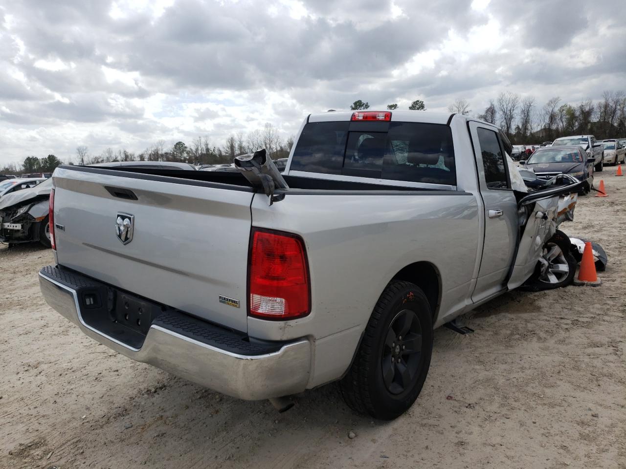 Photo 4 from auction – 2017 RAM 1500 SLT with VIN 1C6RR6GG3HS707829