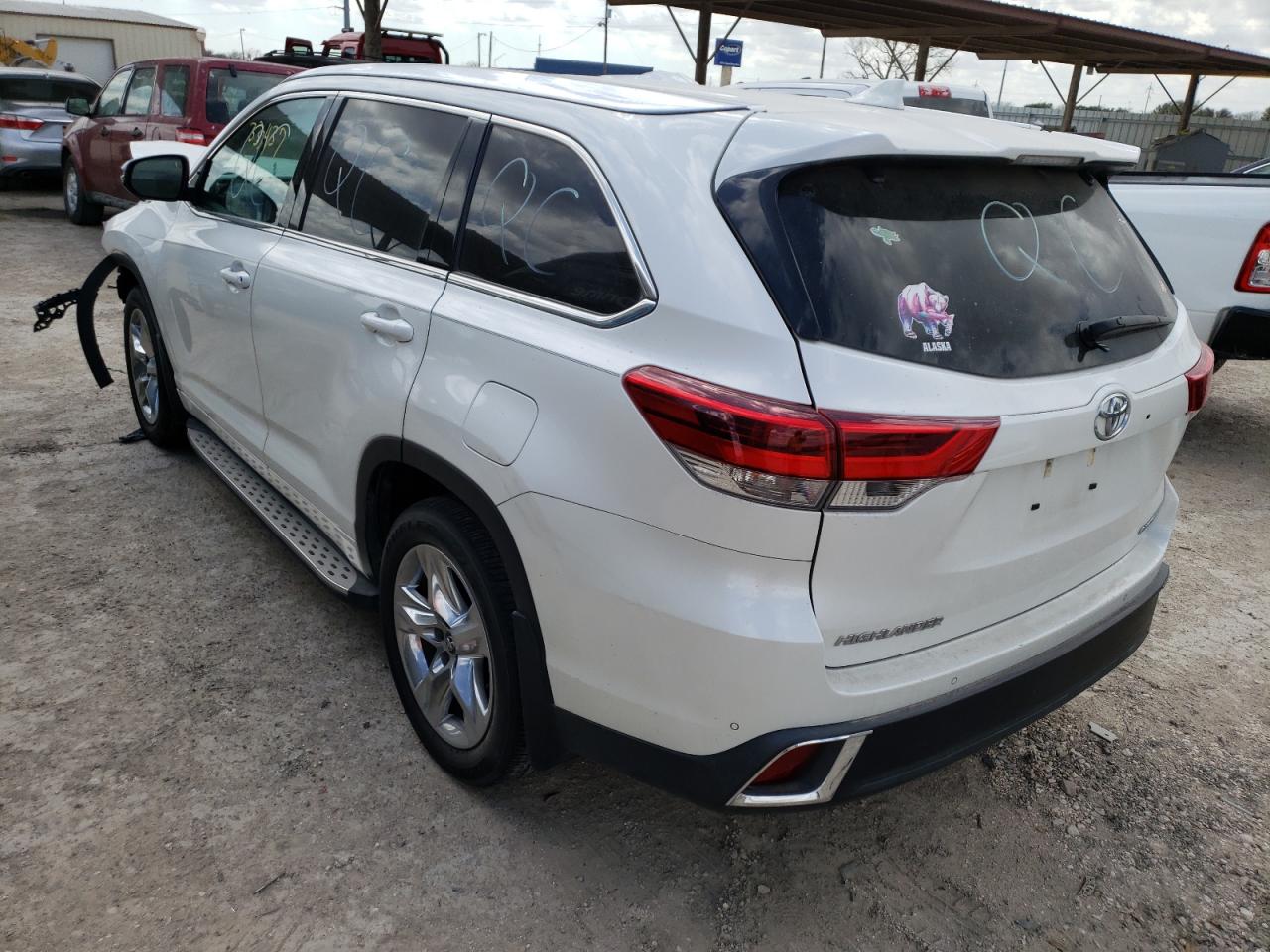 Photo 3 from auction – 2019 TOYOTA HIGHLANDER with VIN 5TDYZRFH3KS292298