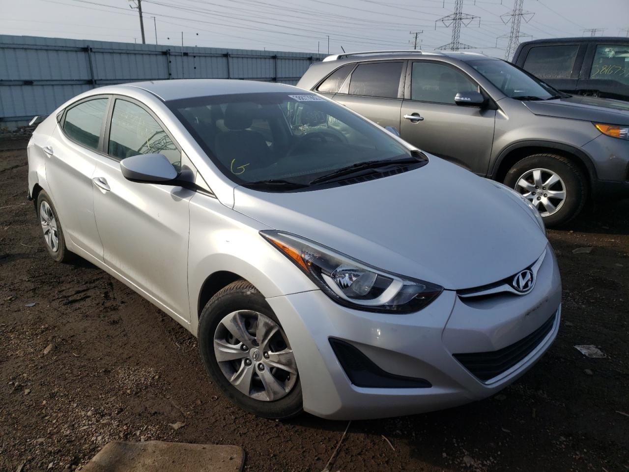 HYUNDAI ELANTRA SE 2016 with VIN 5NPDH4AE3GH682977 - Photo from auction
