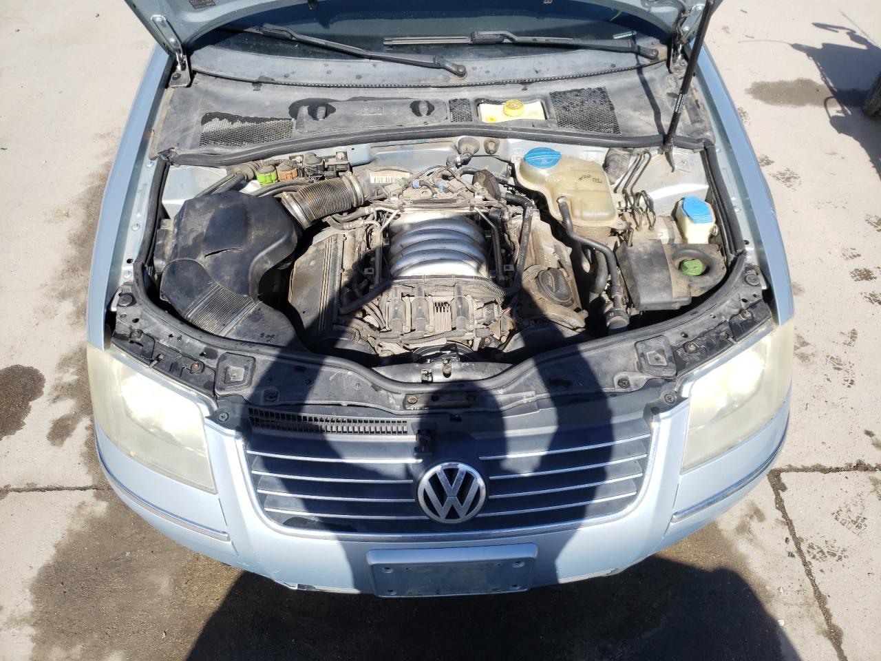Photo 7 from auction – 2002 VOLKSWAGEN PASSAT GLX with VIN WVWWH63B92E104074
