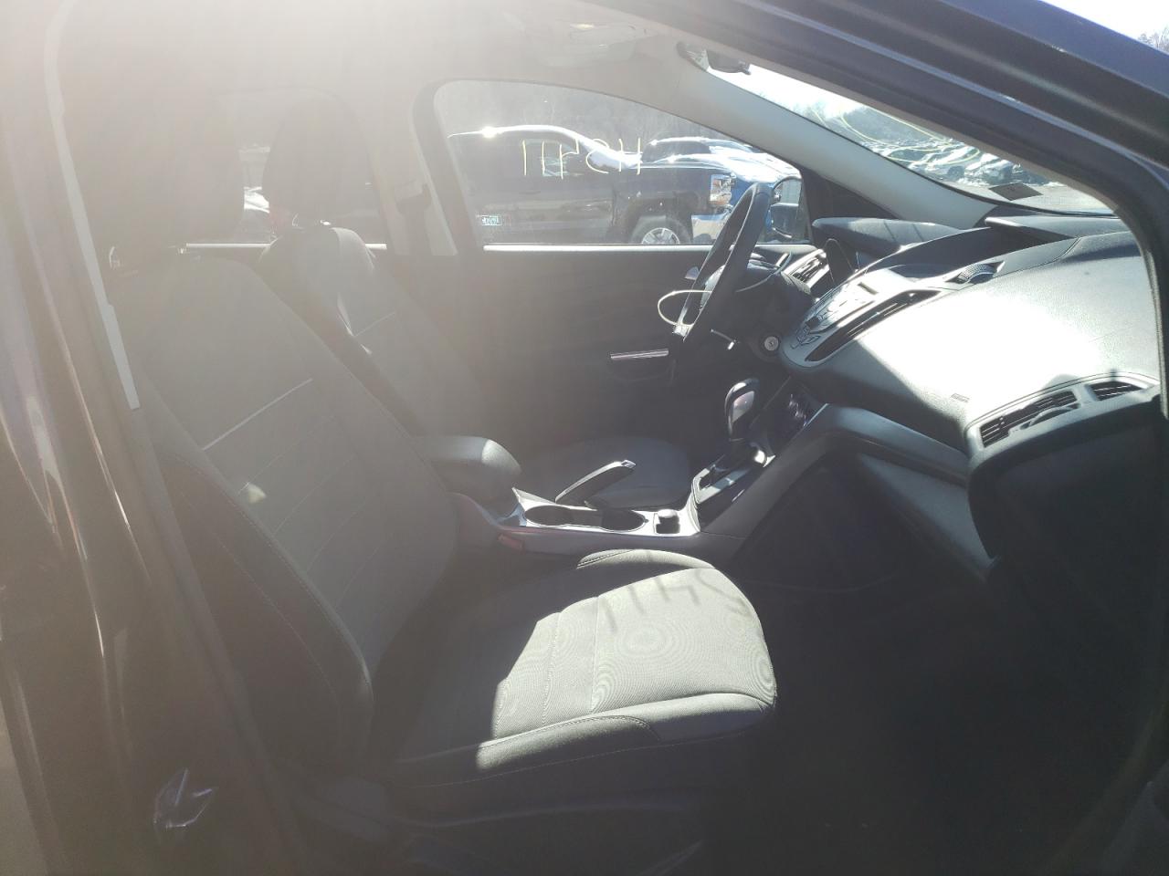 Photo 5 from auction – 2015 FORD ESCAPE SE with VIN 1FMCU0G76FUC02875