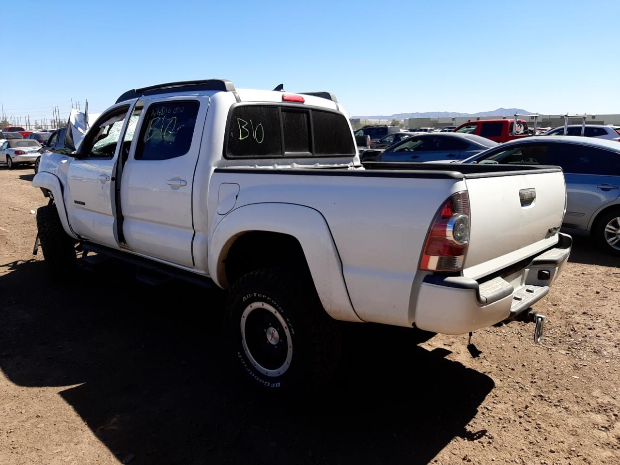 Photo 3 from auction – 2015 TOYOTA TACOMA DOU with VIN 5TFLU4EN5FX144480