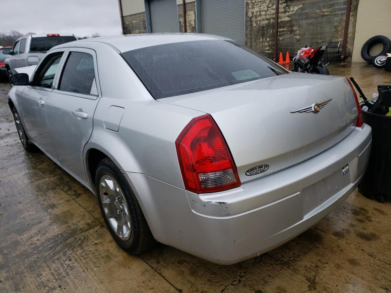 Photo 3 from auction – 2007 CHRYSLER 300 with VIN 2C3KA43R47H823709