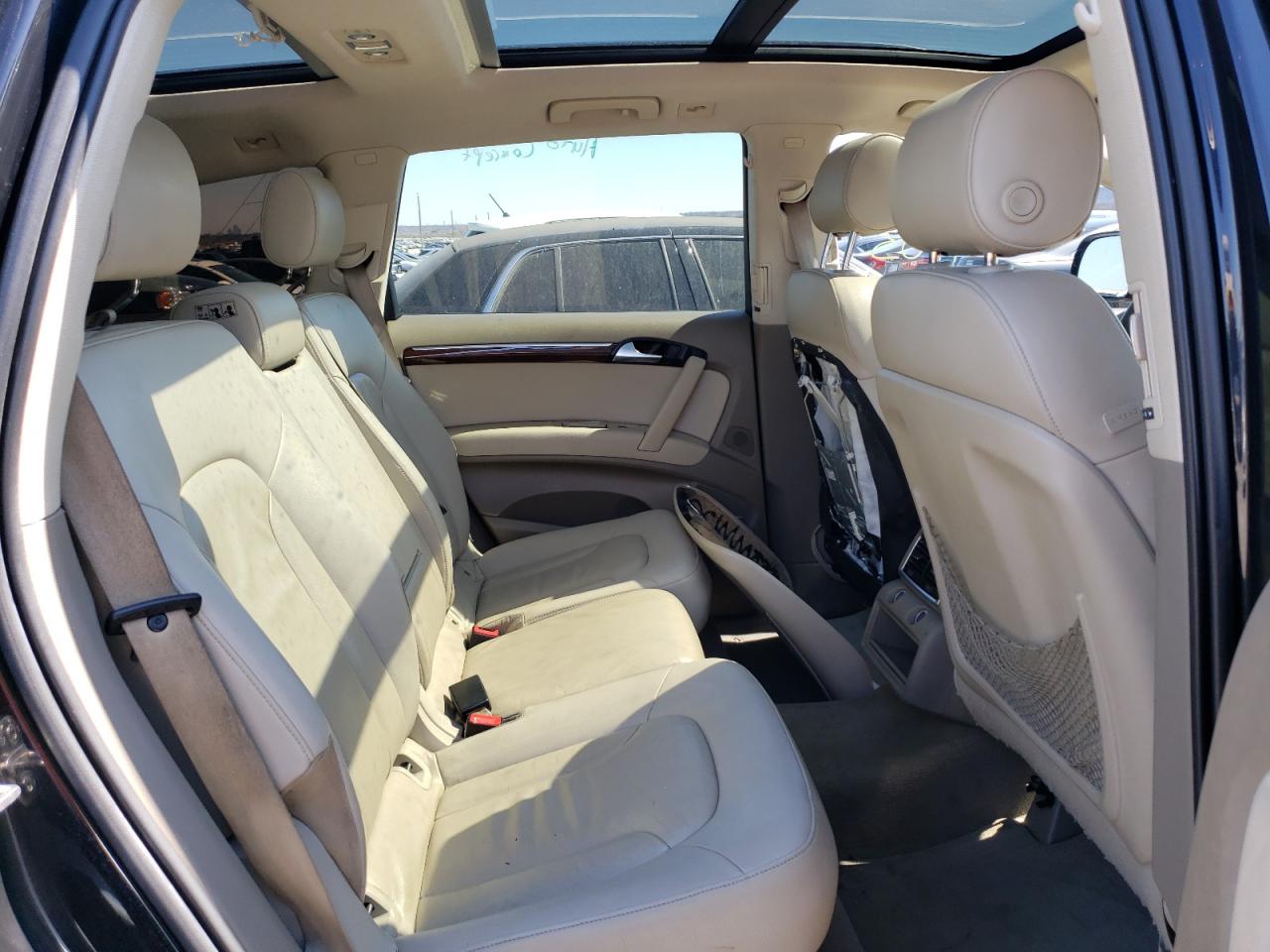 Photo 6 from auction – 2010 AUDI Q7 PREMIUM with VIN WA1LYAFE6AD001379