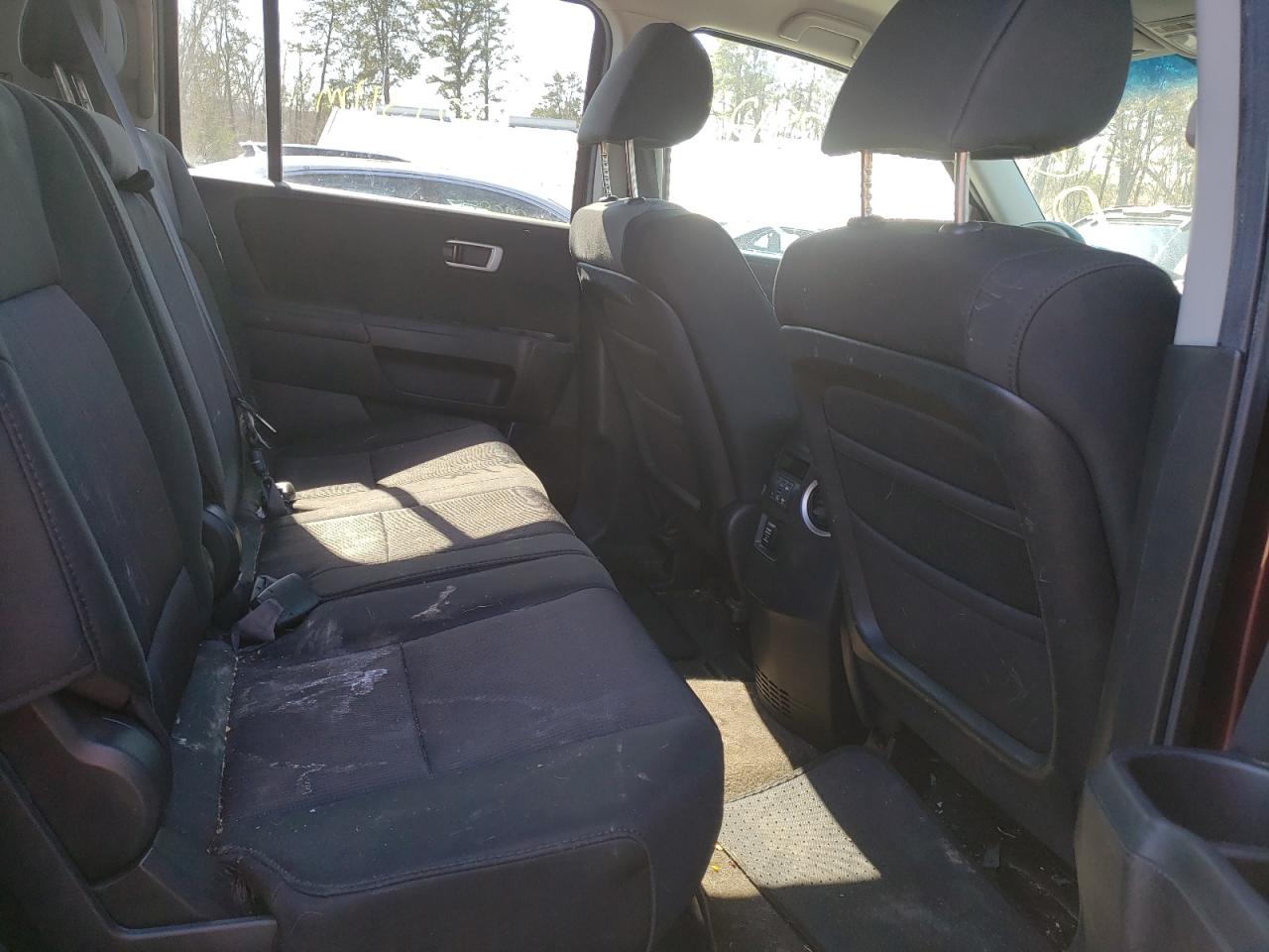 Photo 6 from auction – 2011 HONDA PILOT EX with VIN 5FNYF4H45BB093876