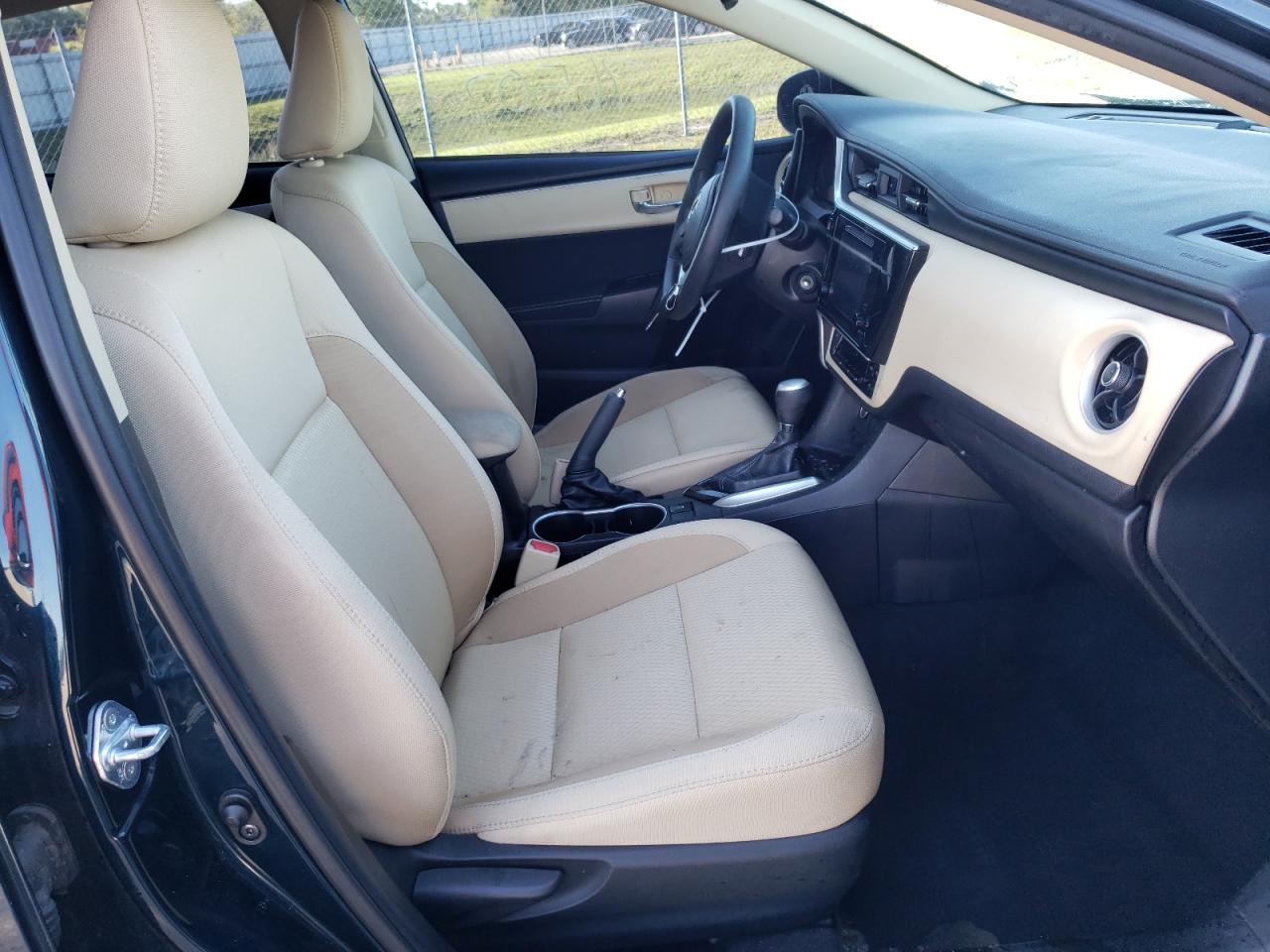 Photo 5 from auction – 2018 TOYOTA COROLLA L with VIN 2T1BURHEXJC975131