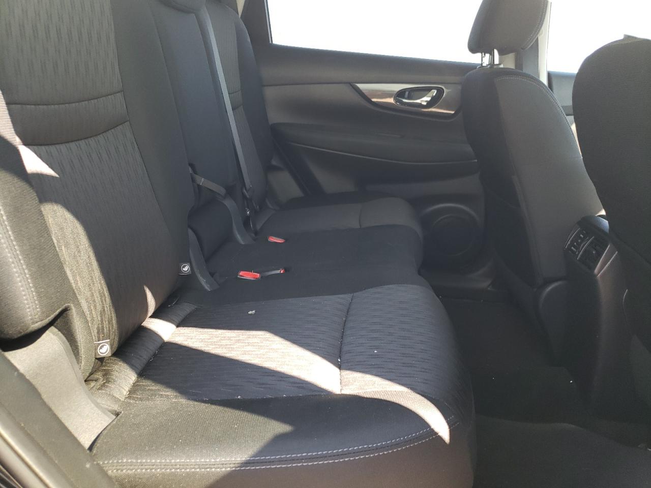 Photo 6 from auction – 2019 NISSAN ROGUE S with VIN KNMAT2MT6KP508690