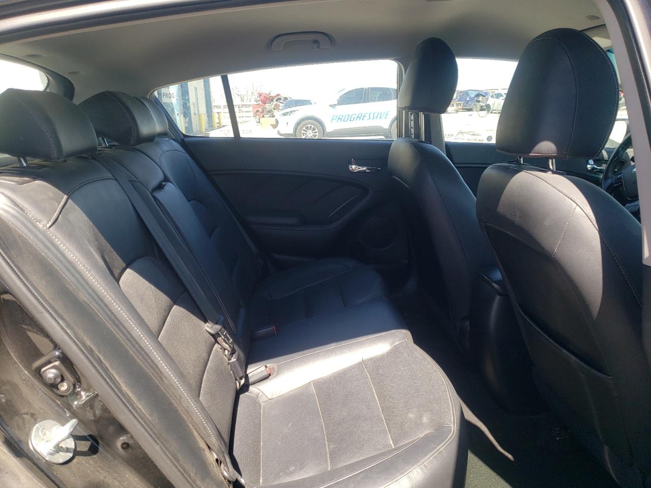 Photo 6 from auction – 2017 KIA FORTE EX with VIN KNAFX5A84H5669553