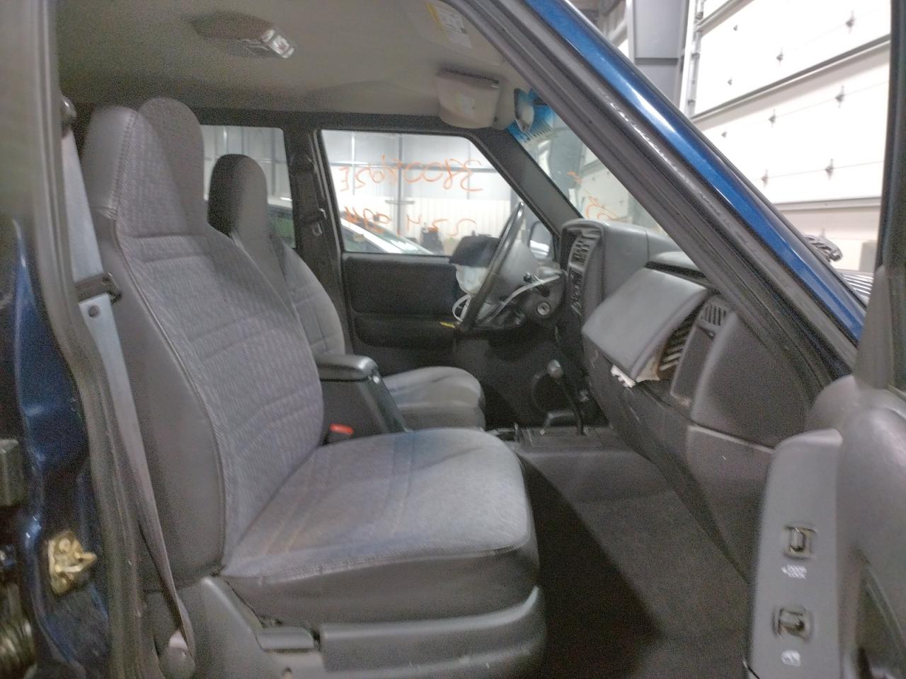 Photo 5 from auction – 2000 JEEP CHEROKEE S with VIN 1J4FF48S0YL187220